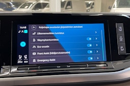 musta Volkswagen Multivan 2022 kuva 28.