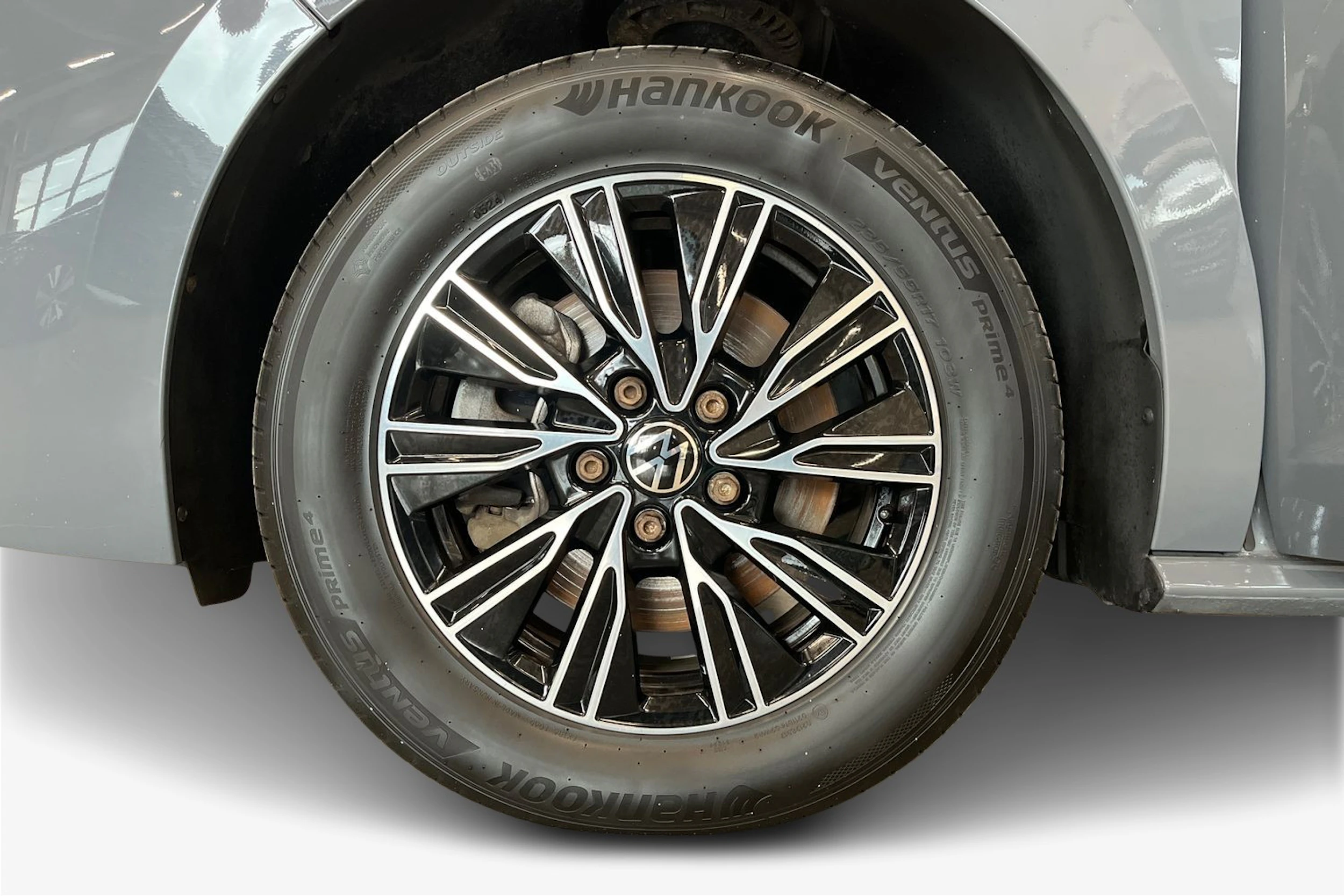harmaa Volkswagen Multivan 2022 kuva 9.
