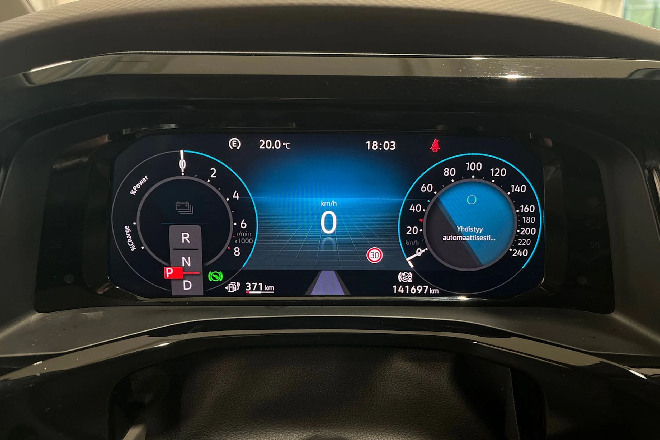 harmaa Volkswagen Multivan 2022 kuva 21.