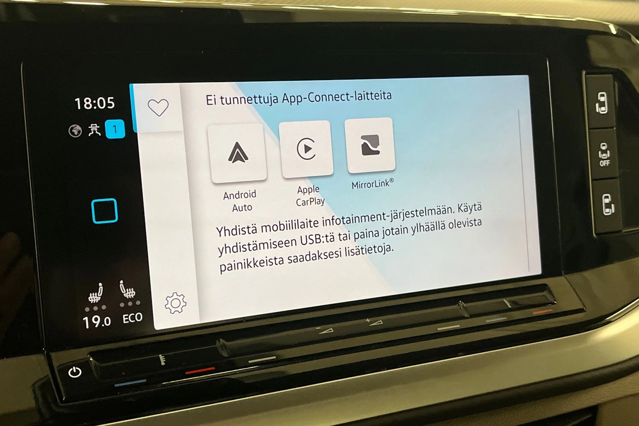 harmaa Volkswagen Multivan 2022 kuva 28.