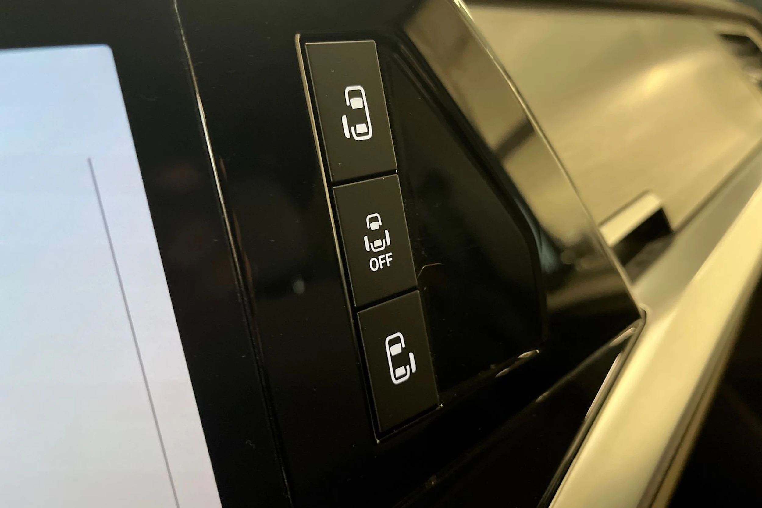 harmaa Volkswagen Multivan 2022 kuva 29.