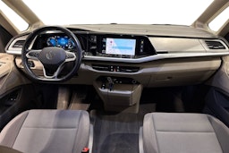 valkoinen Volkswagen Multivan 2022 kuva 9.