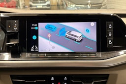 valkoinen Volkswagen Multivan 2022 kuva 33.