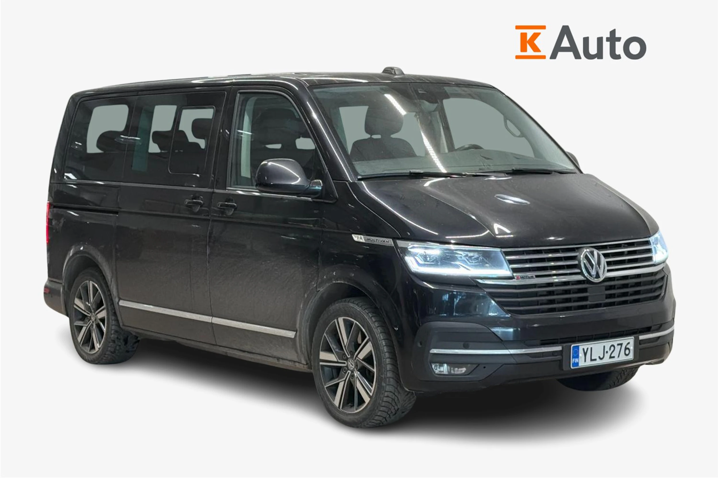 Musta Volkswagen Multivan 2022 kuva 1.