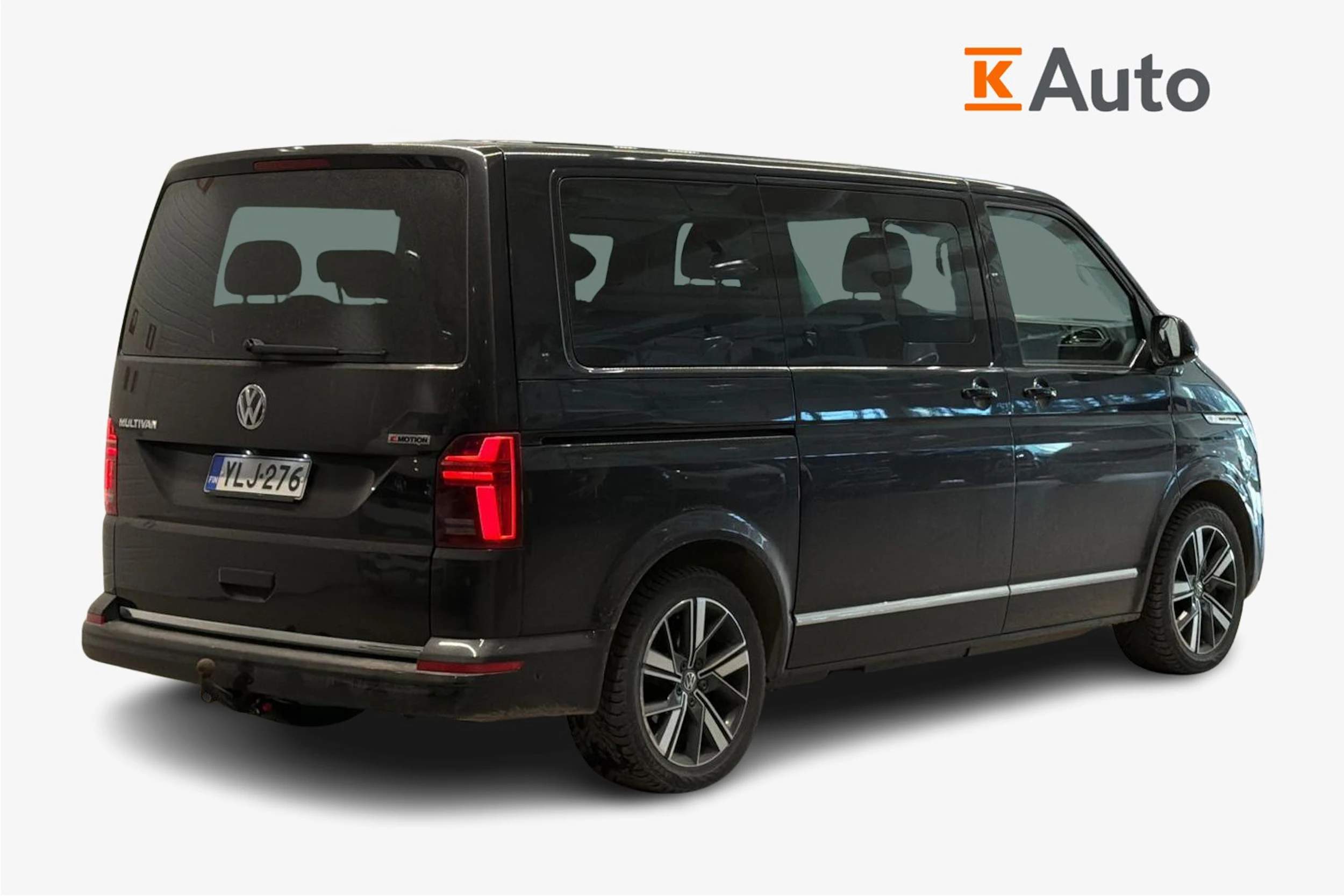 Musta Volkswagen Multivan 2022 kuva 2.