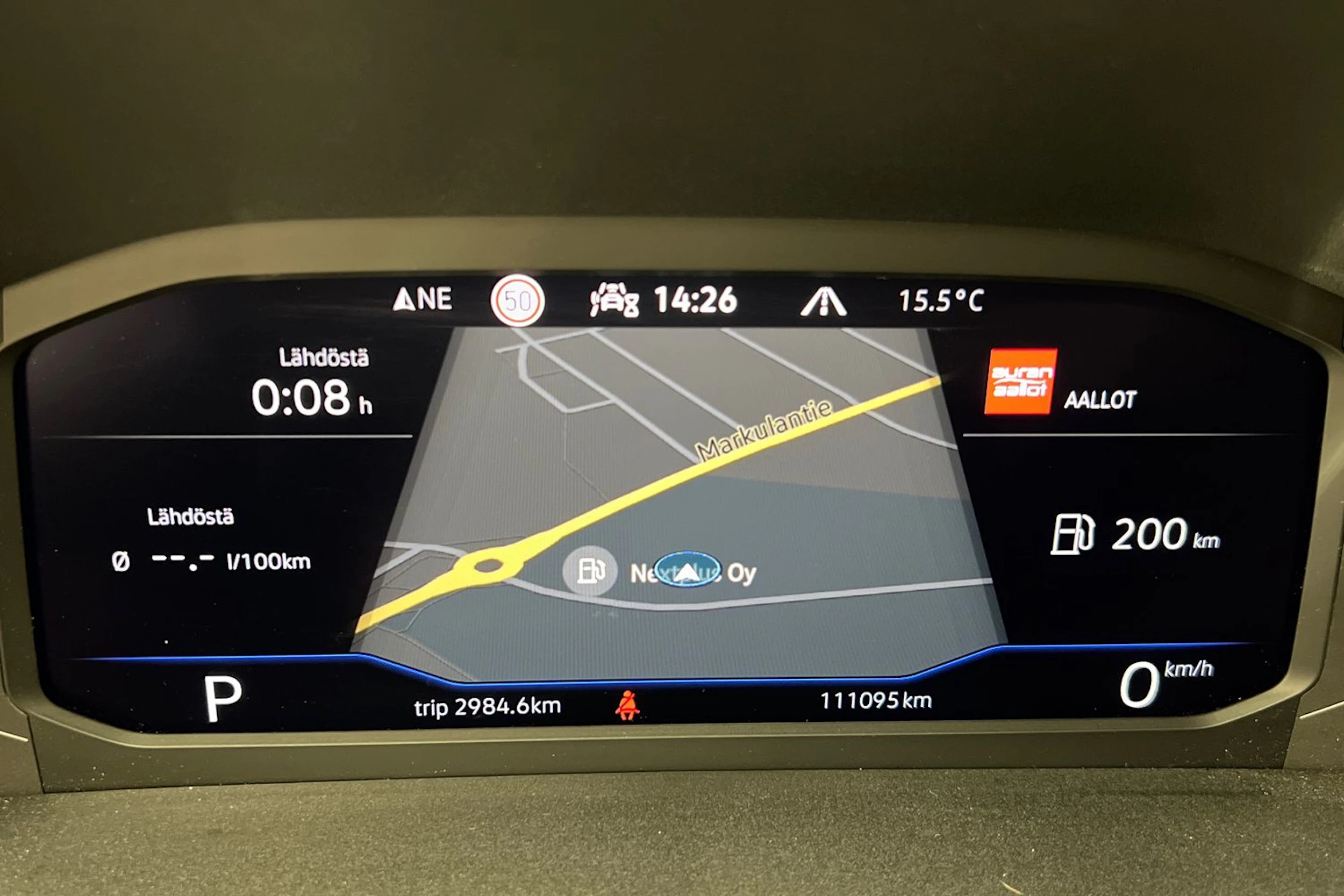 Musta Volkswagen Multivan 2022 kuva 15.