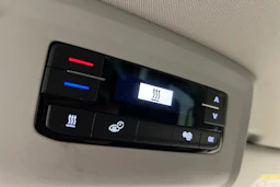 Musta Volkswagen Multivan 2022 kuva 22.