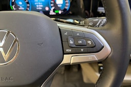 met. harmaa Volkswagen Multivan 2022 kuva 16.