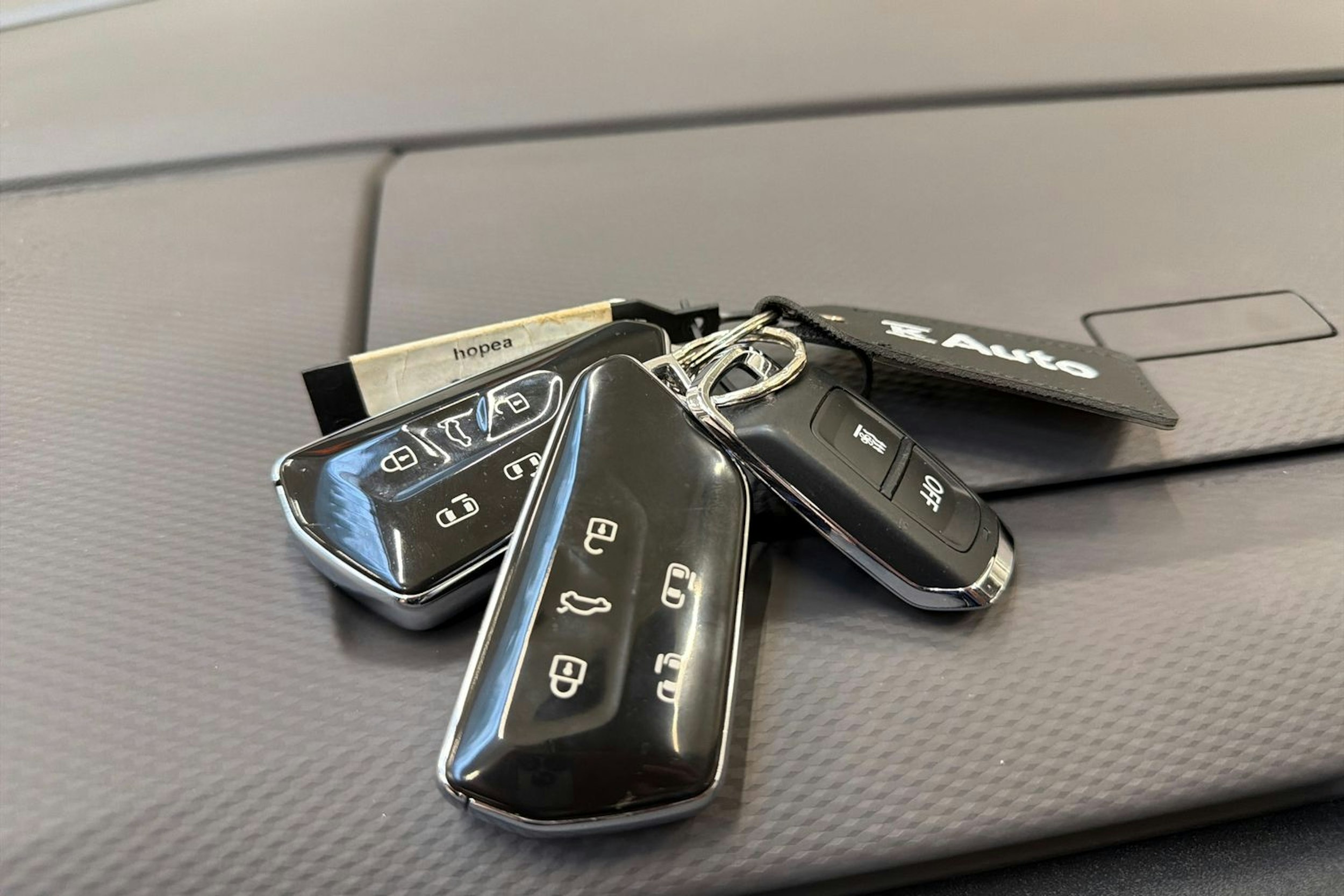 met. harmaa Volkswagen Multivan 2022 kuva 27.