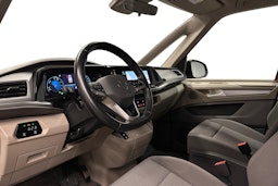 ruskea Volkswagen Multivan 2023 kuva 6.