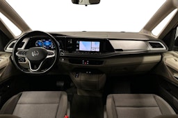 ruskea Volkswagen Multivan 2023 kuva 7.