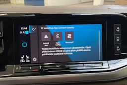 musta Volkswagen Multivan 2023 kuva 23.