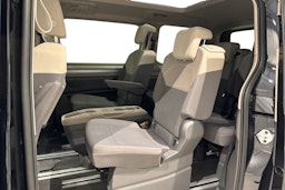 met. musta Volkswagen Multivan 2023 kuva 10.