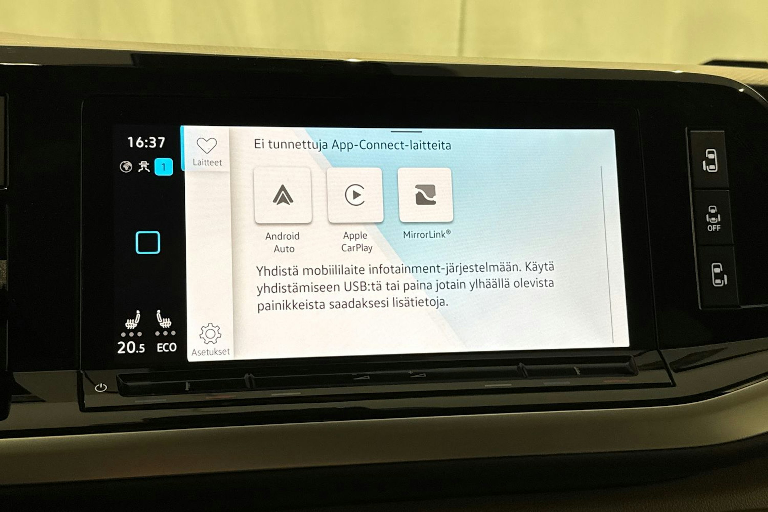 met. musta Volkswagen Multivan 2023 kuva 21.
