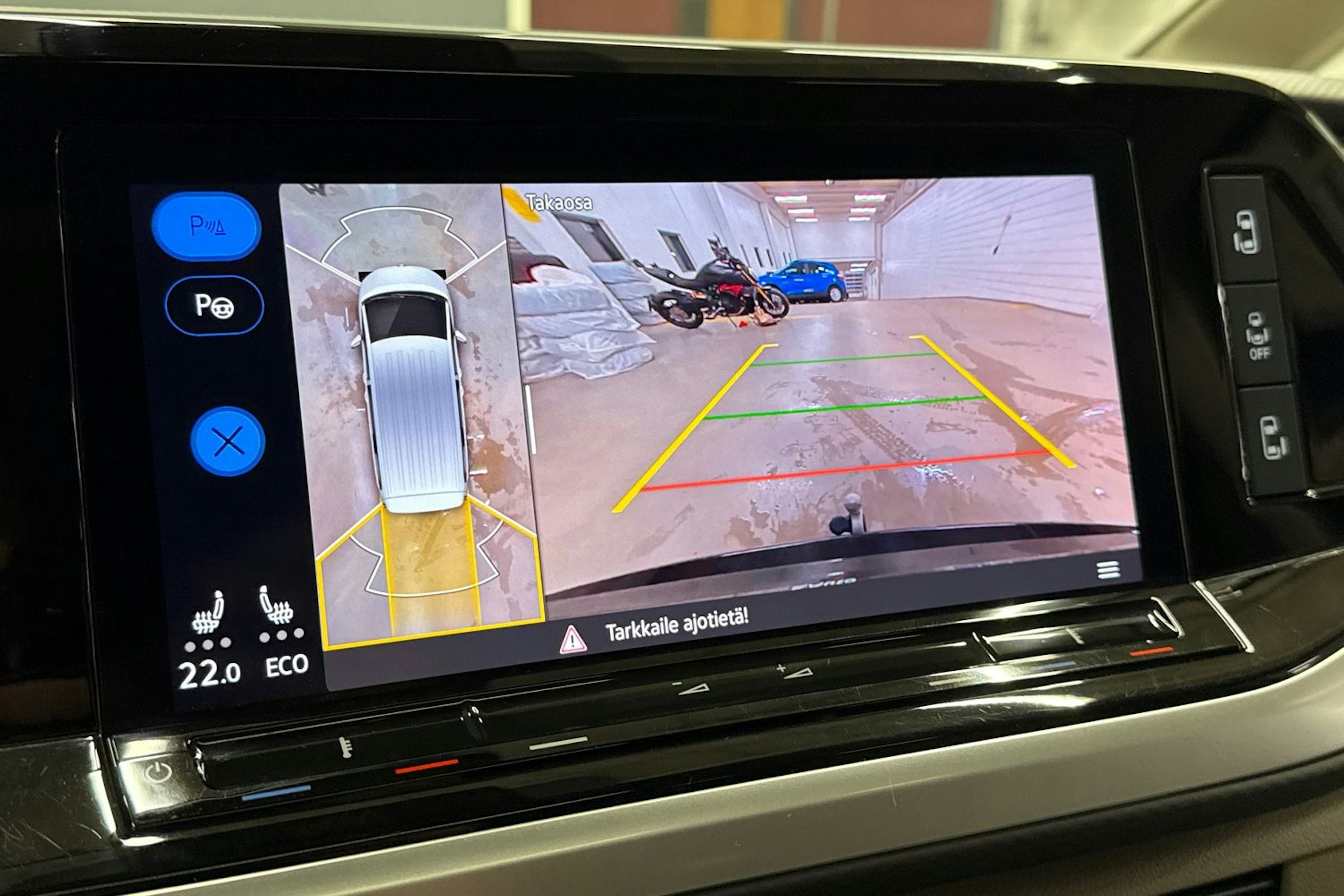 met. musta Volkswagen Multivan 2023 kuva 22.