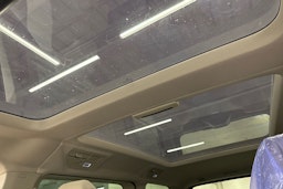 met. musta Volkswagen Multivan 2023 kuva 24.