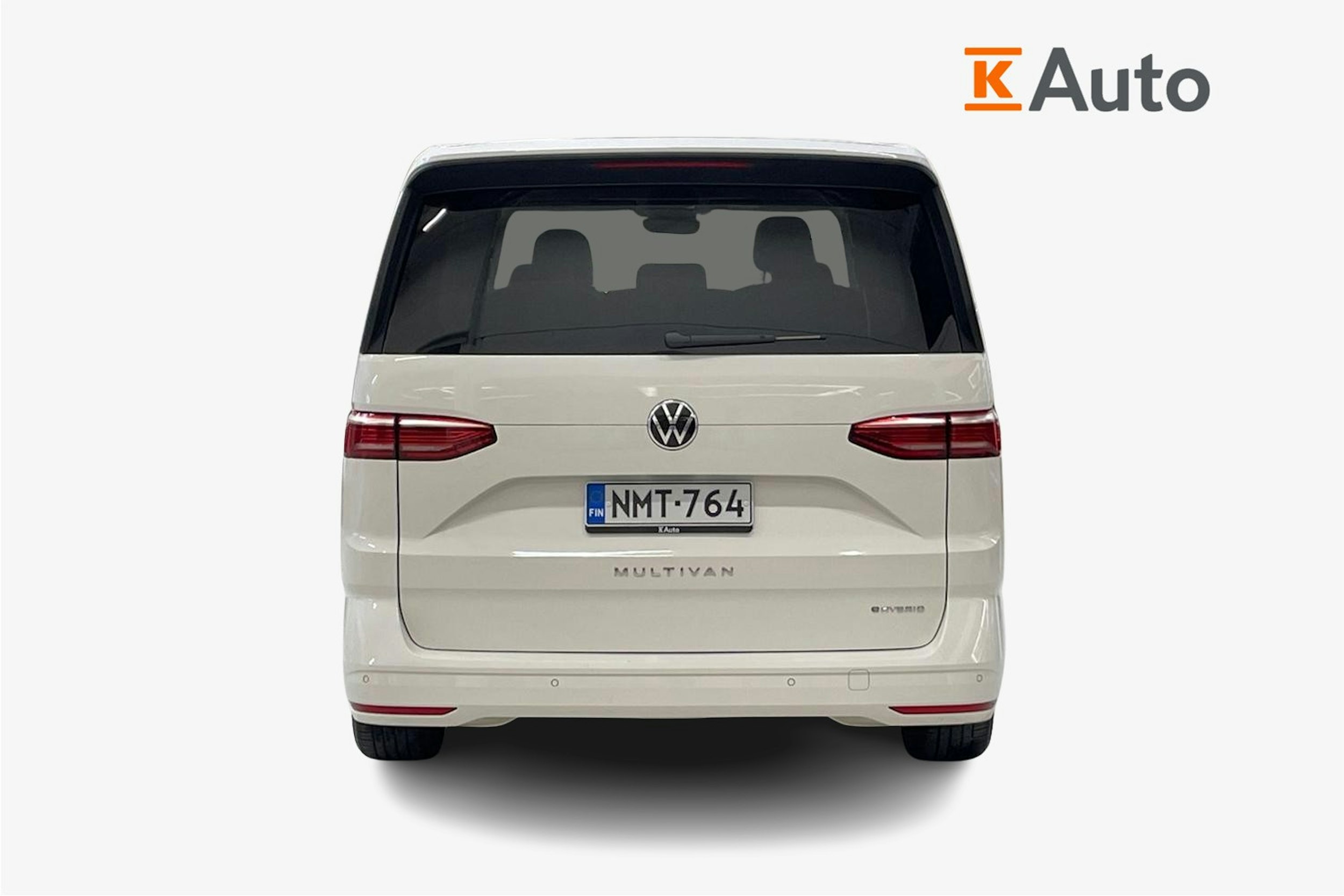 valkoinen Volkswagen Multivan 2023 kuva 3.