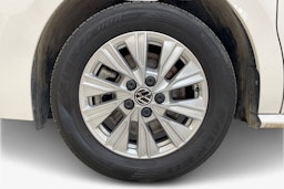 valkoinen Volkswagen Multivan 2023 kuva 9.