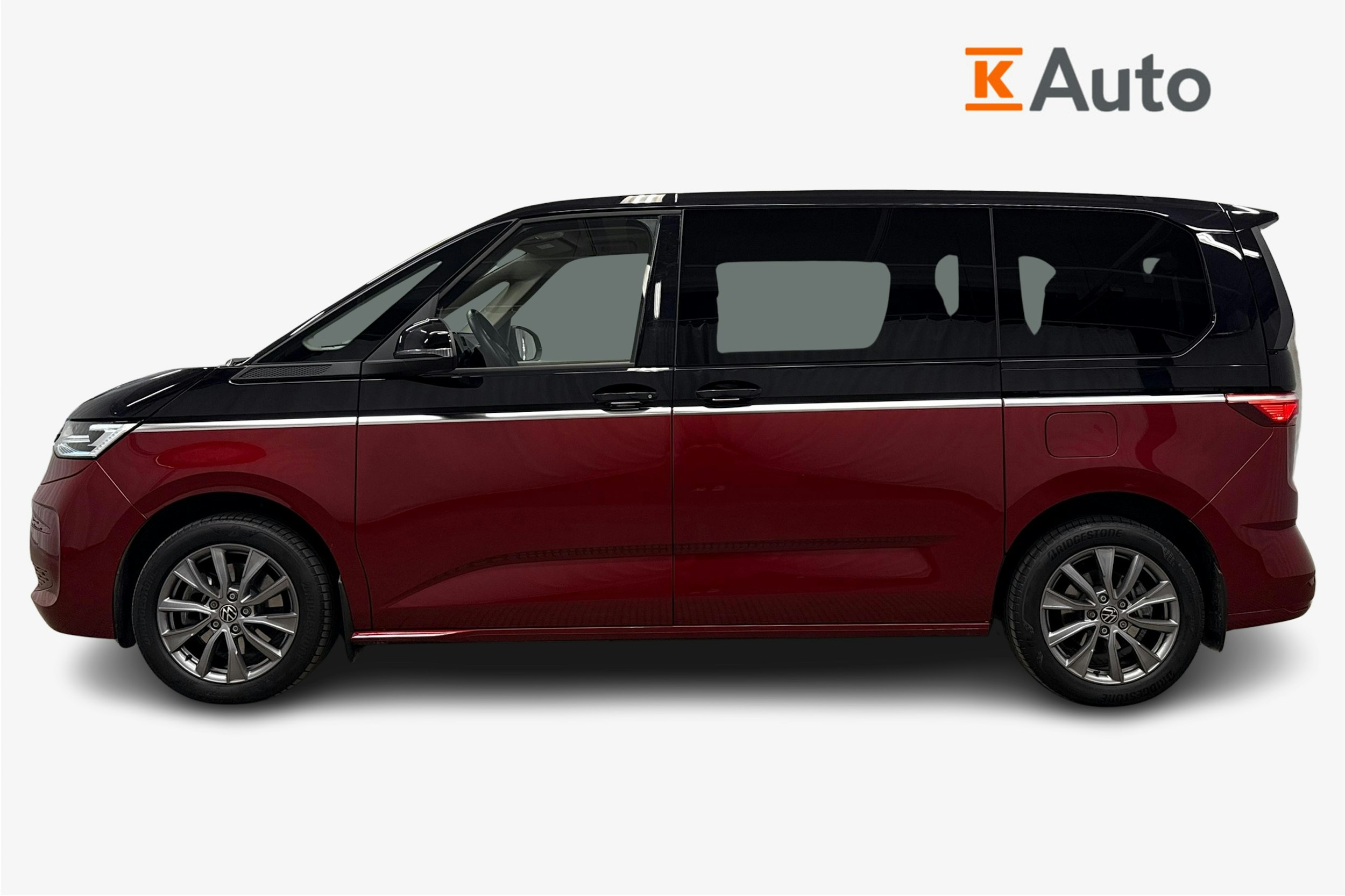 musta Volkswagen Multivan 2023 kuva 6.