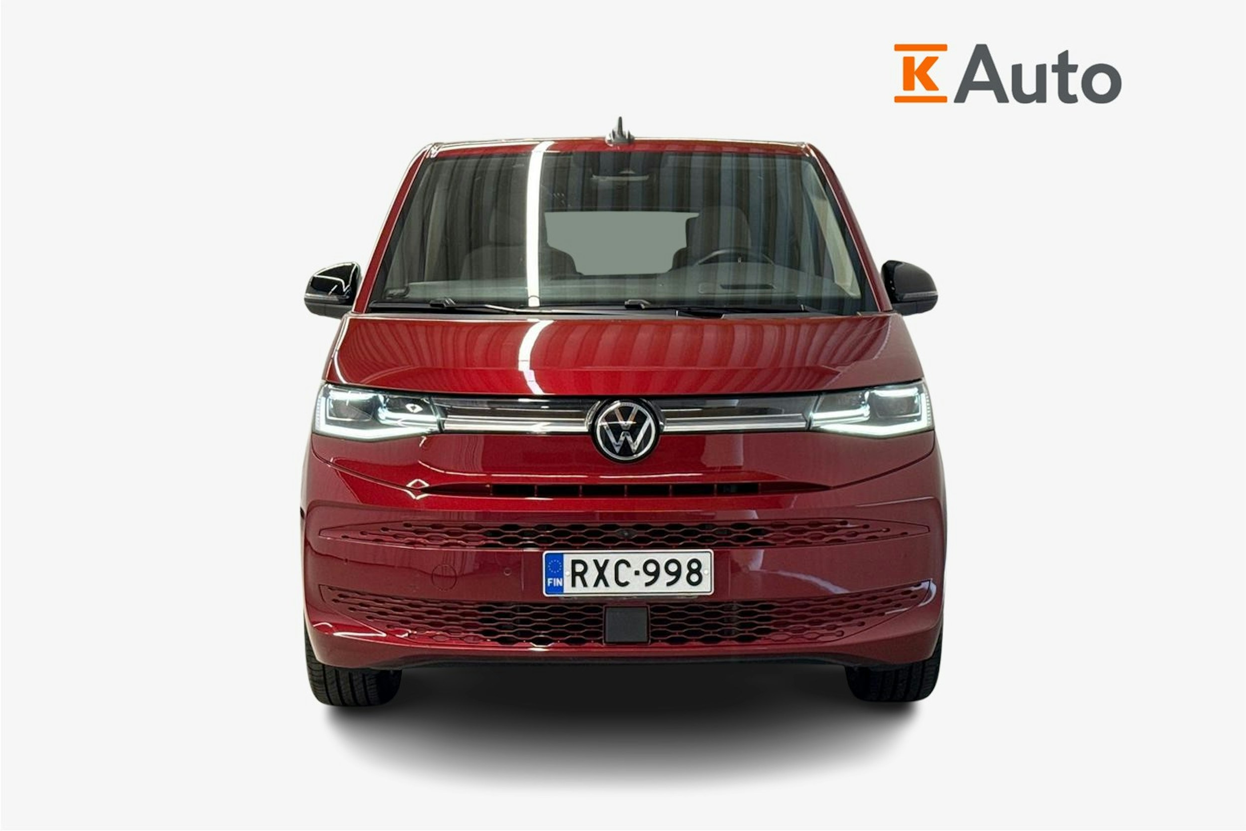 punainen Volkswagen Multivan 2023 kuva 5.