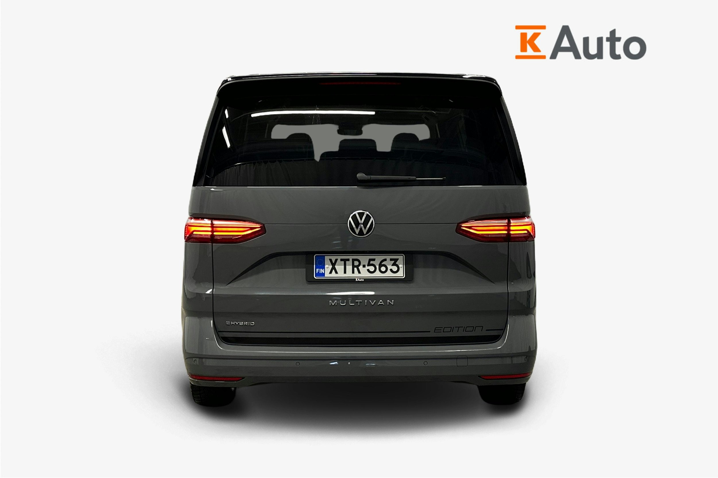 harmaa Volkswagen Multivan 2023 kuva 4.