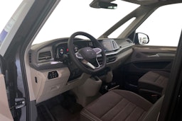 musta Volkswagen Multivan 2025 kuva 8.