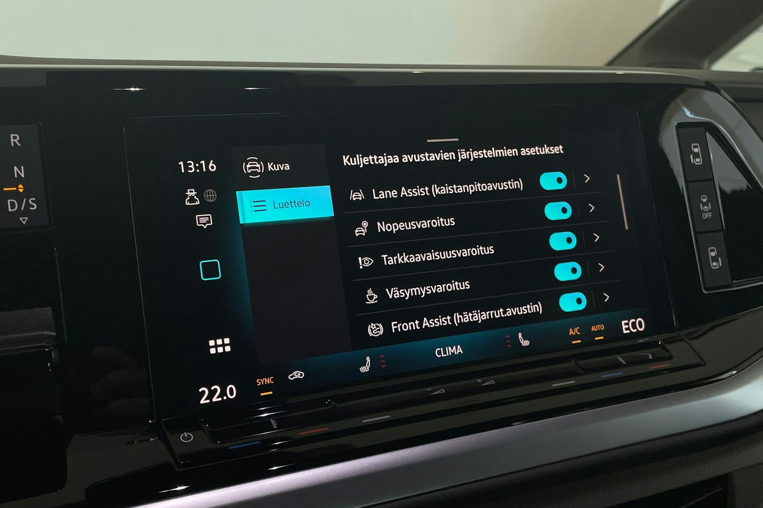 musta Volkswagen Multivan 2025 kuva 17.