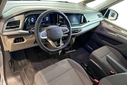 harmaa Volkswagen Multivan 2025 kuva 8.