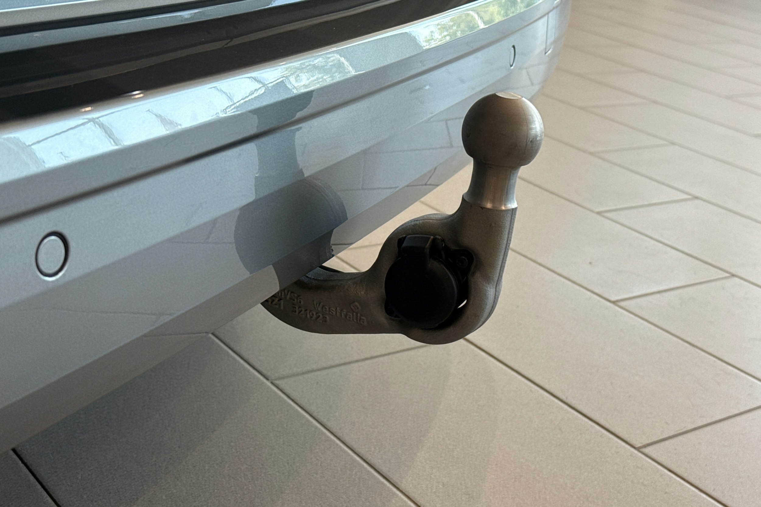 harmaa Volkswagen Multivan 2025 kuva 15.