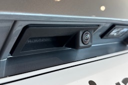harmaa Volkswagen Multivan 2025 kuva 17.