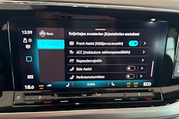 harmaa Volkswagen Multivan 2025 kuva 25.