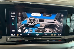 harmaa Volkswagen Multivan 2025 kuva 30.