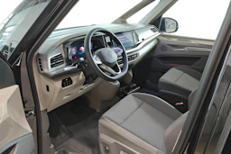 musta Volkswagen Multivan 2025 kuva 8.