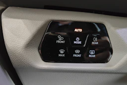 musta Volkswagen Multivan 2025 kuva 21.