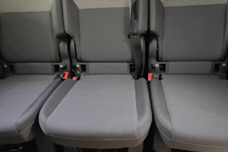 musta Volkswagen Multivan 2025 kuva 31.
