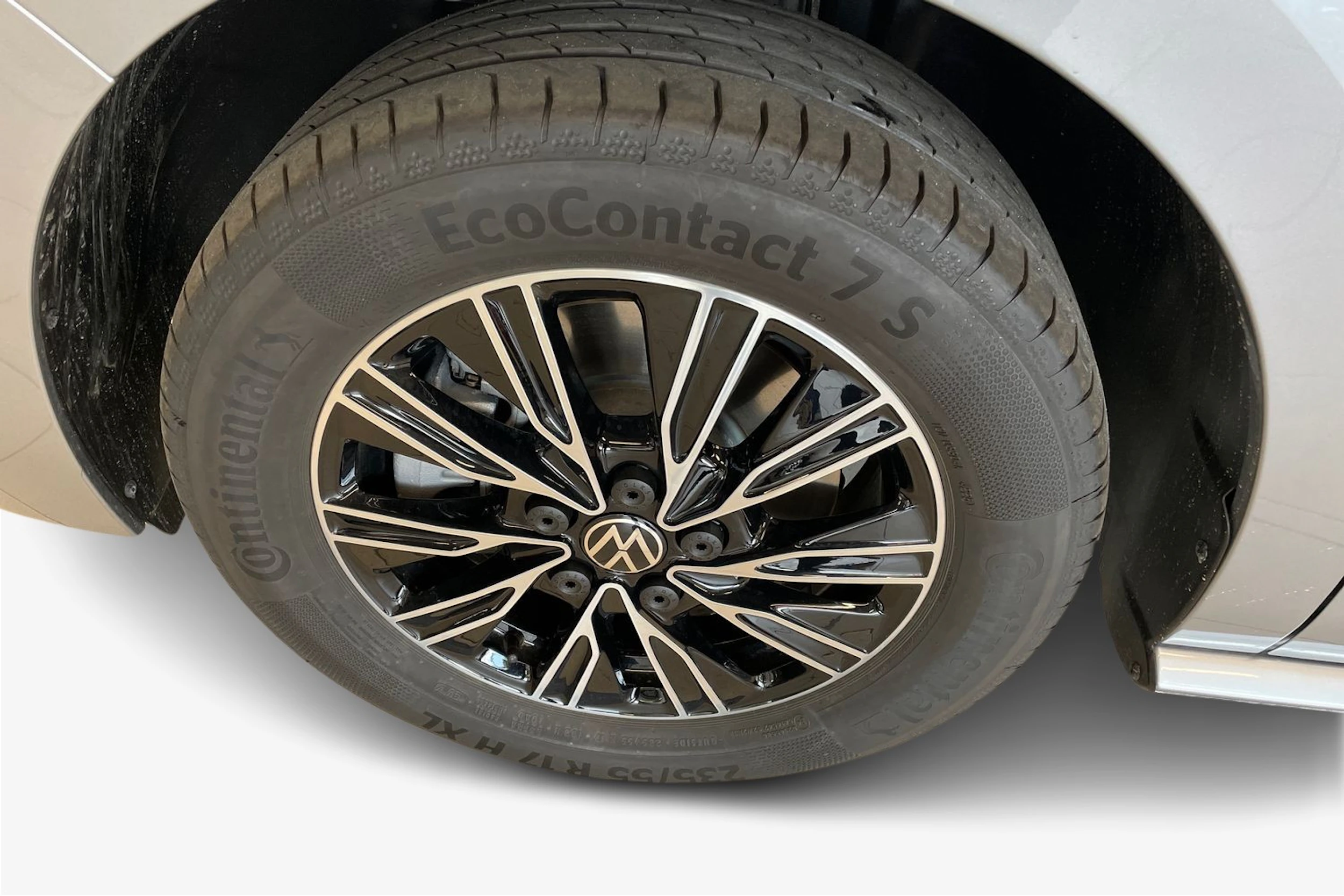 met. harmaa Volkswagen Multivan 2025 kuva 12.