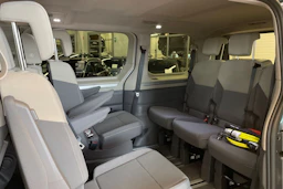 met. harmaa Volkswagen Multivan 2025 kuva 13.