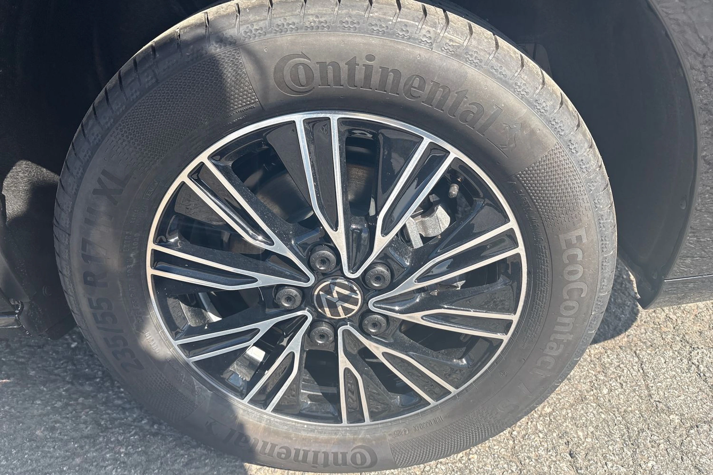 musta Volkswagen Multivan 2025 kuva 10.