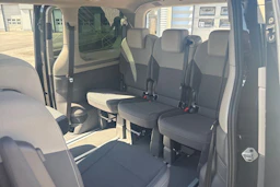 musta Volkswagen Multivan 2025 kuva 12.