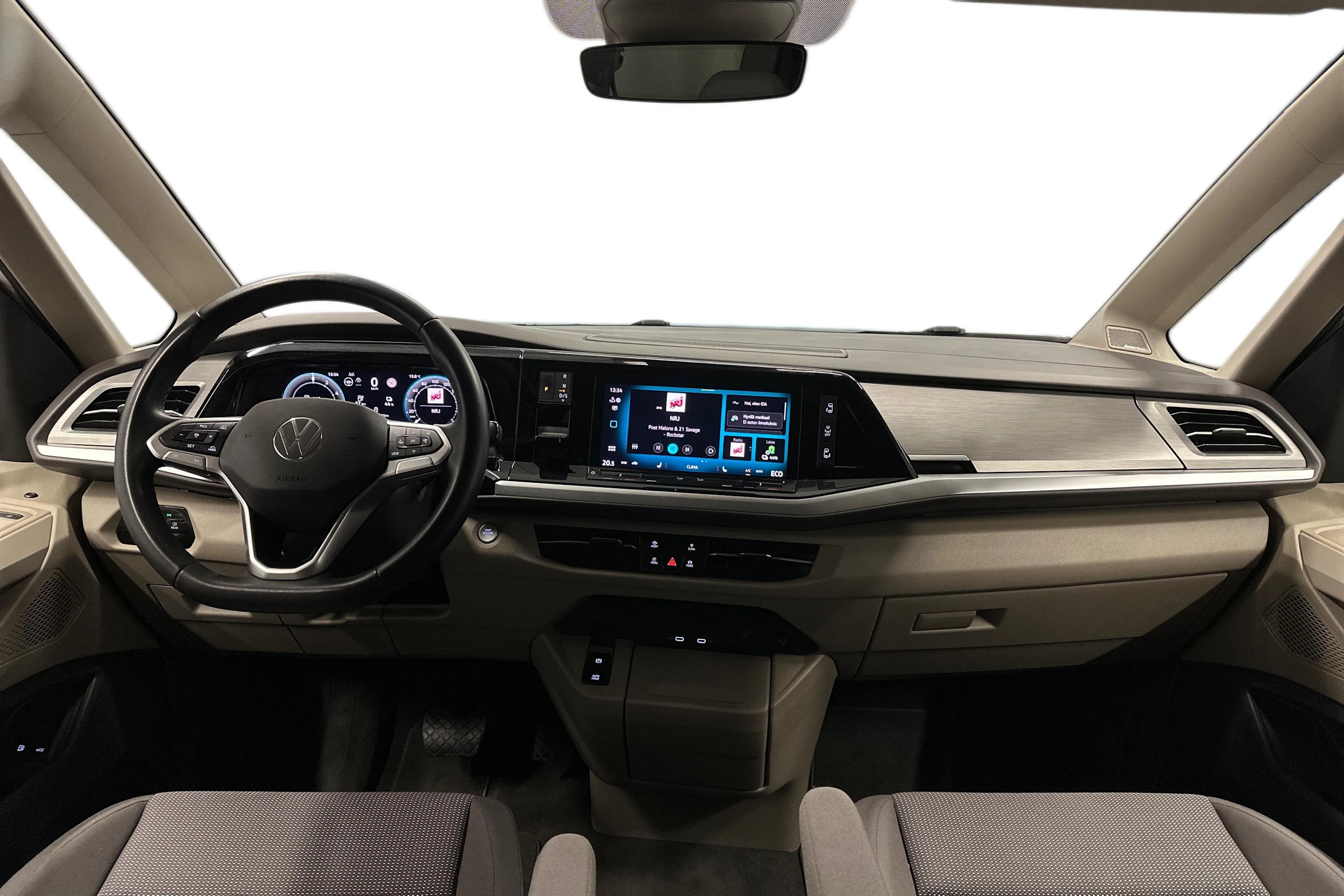 met. valkoinen Volkswagen Multivan 2025 kuva 9.