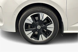 met. valkoinen Volkswagen Multivan 2025 kuva 12.