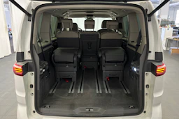 met. valkoinen Volkswagen Multivan 2025 kuva 16.