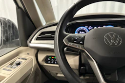 met. valkoinen Volkswagen Multivan 2025 kuva 22.