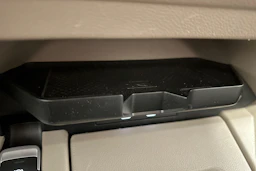 met. valkoinen Volkswagen Multivan 2025 kuva 32.