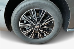 met. harmaa Volkswagen Multivan 2025 kuva 11.