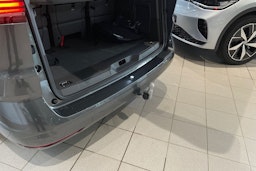 met. harmaa Volkswagen Multivan 2025 kuva 15.