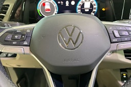 met. harmaa Volkswagen Multivan 2025 kuva 17.