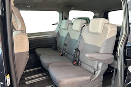 musta Volkswagen Multivan 2025 kuva 11.