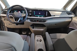 Harmaa Volkswagen Multivan 2025 kuva 9.