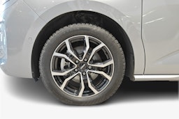 Harmaa Volkswagen Multivan 2025 kuva 12.